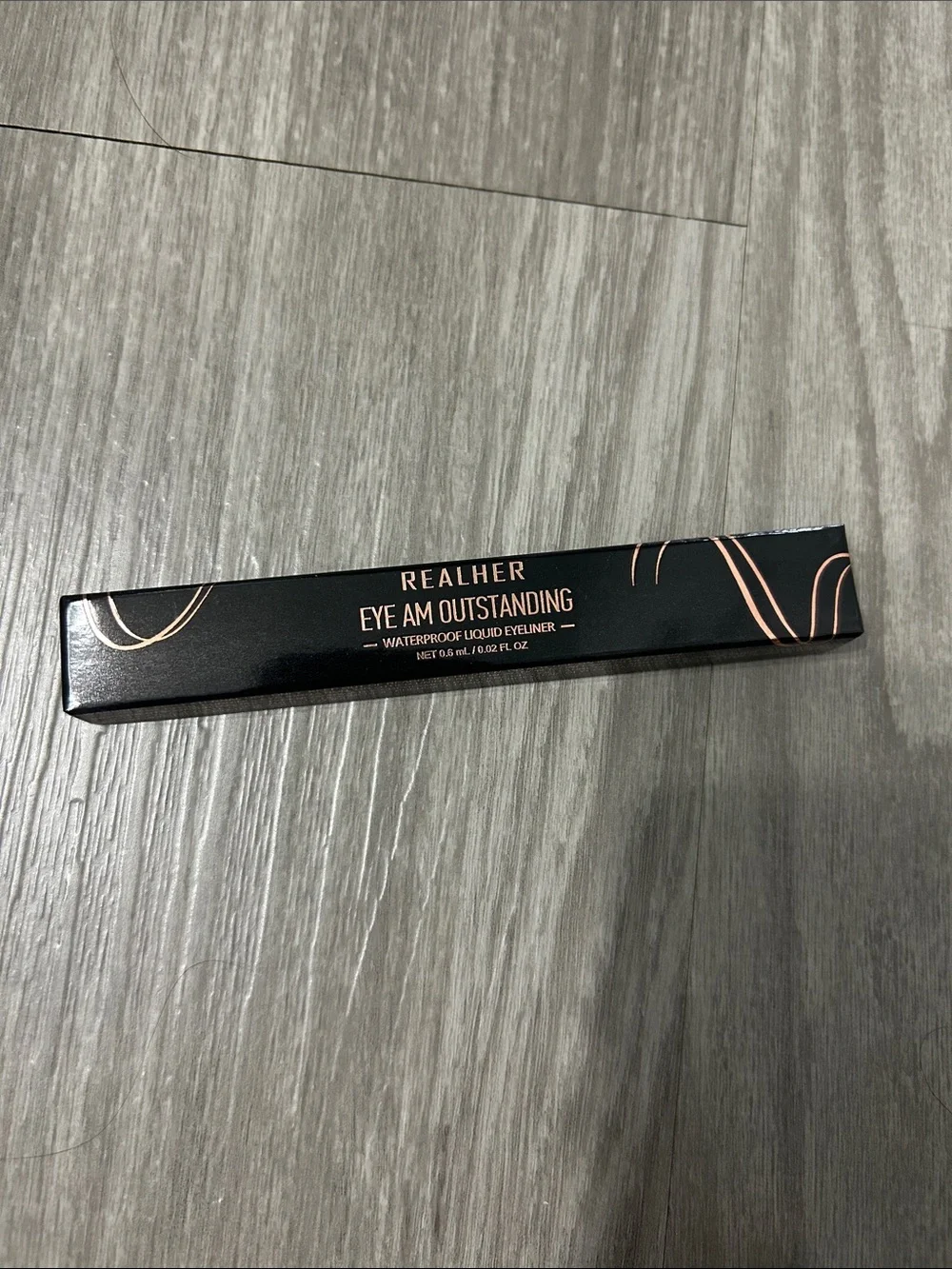 REALHER Eye Am Outstanding Waterproof Liquid Eyeliner - Black